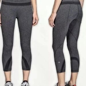 Lululemon Herringbone Gray Black Cropped Leggings Size 4